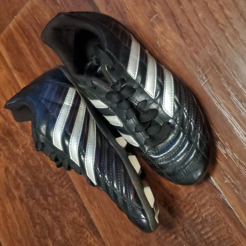 Shoes - Picture 2 of 4